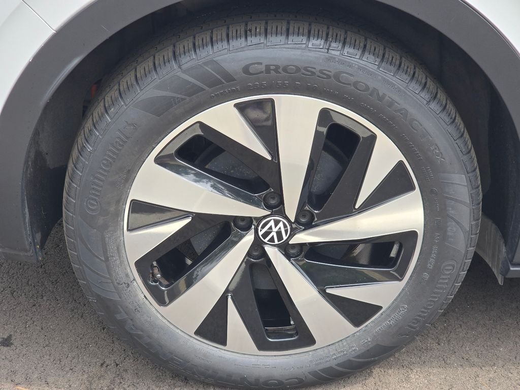 Used 2023 White Volkswagen Standard image 10