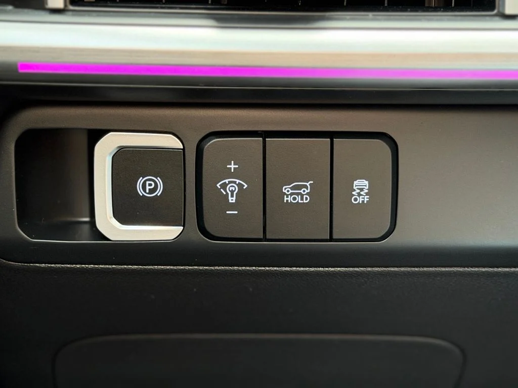 Used 2025 Brown Hyundai Limited image 29