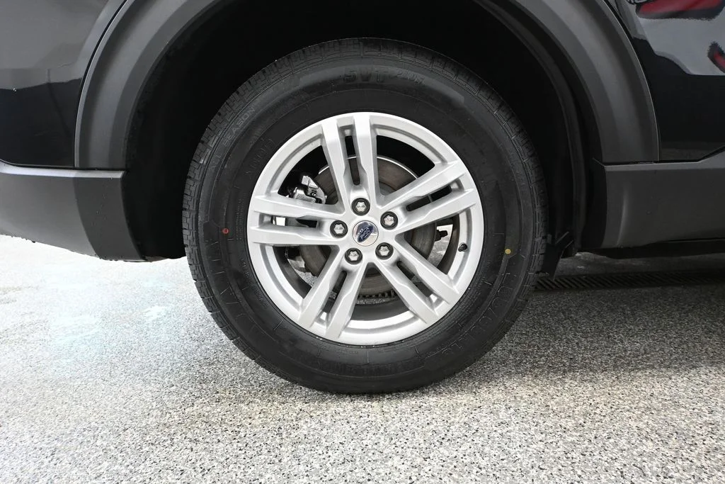 Used 2022 Black Ford XLT image 17