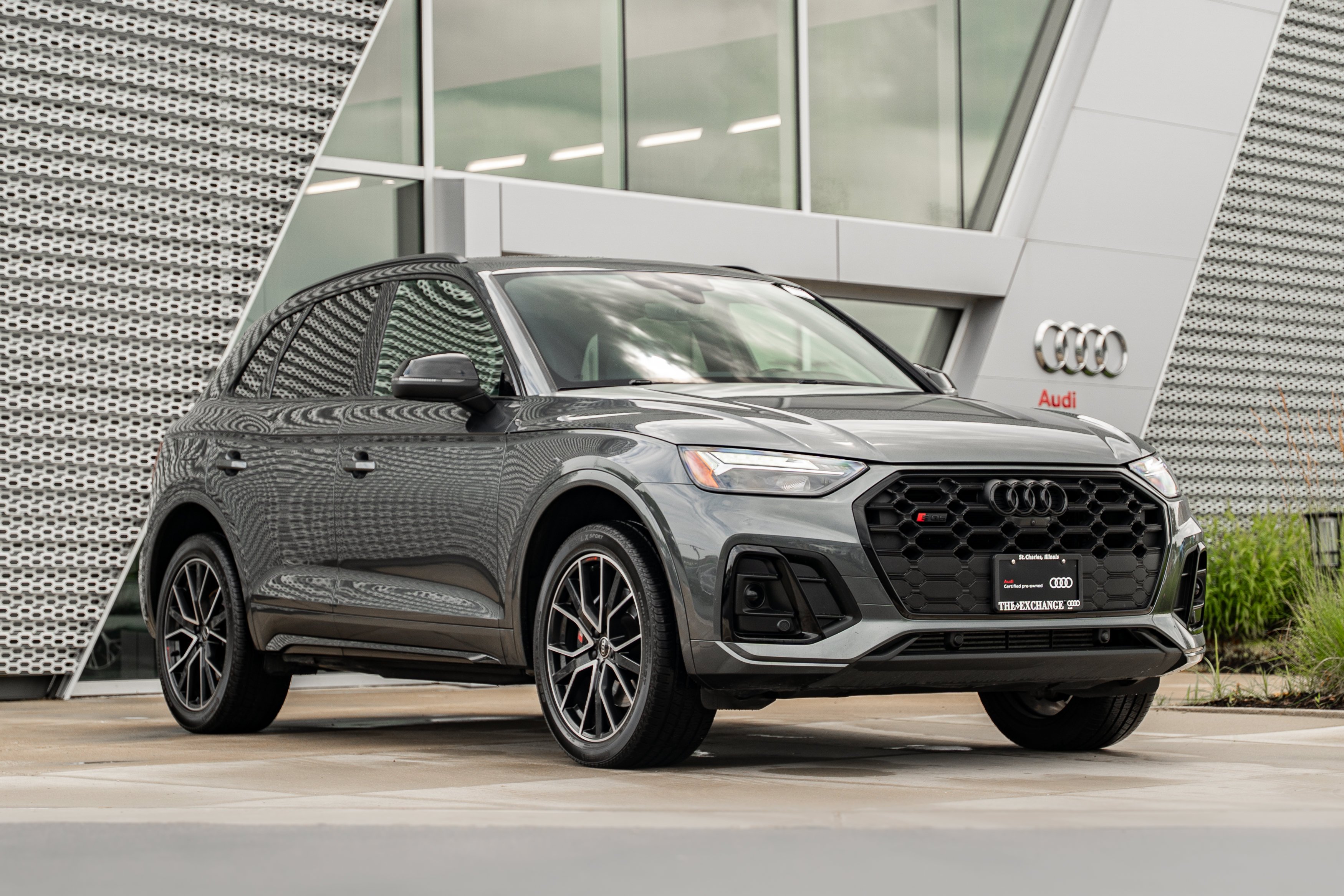 2023 Audi SQ5 Premium Plus's photo