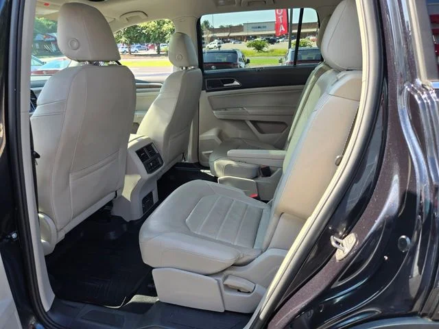 Used 2018 Black Volkswagen SEL Premium image 14