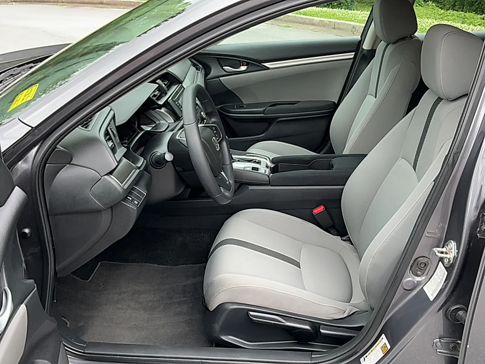 Used 2018  Honda LX image 12