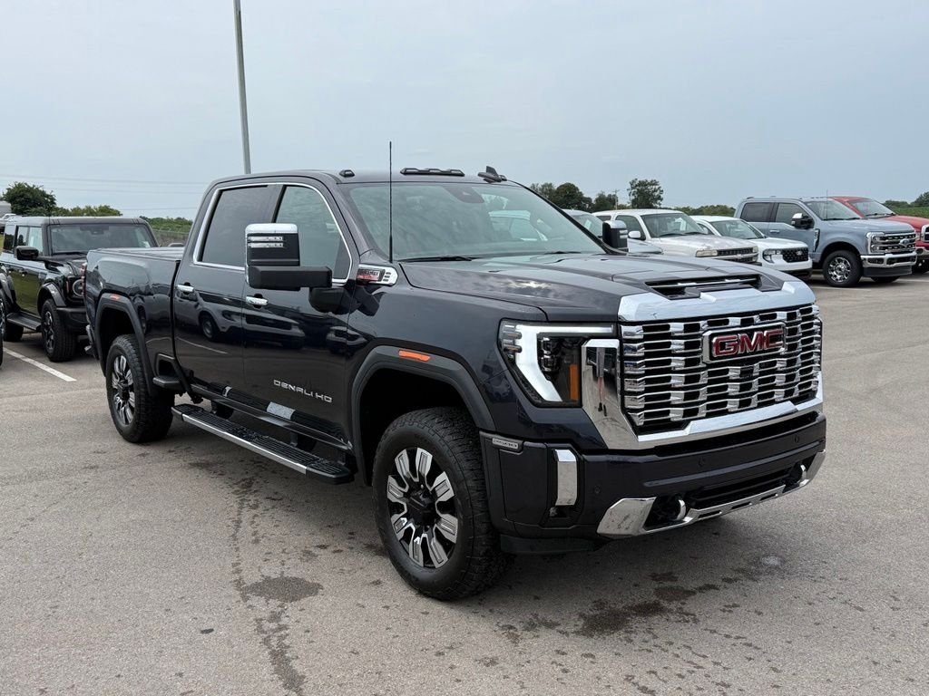 Used 2025 Silver GMC Denali image 2