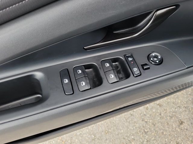 2026 Hyundai Elantra SEL - Photo 16