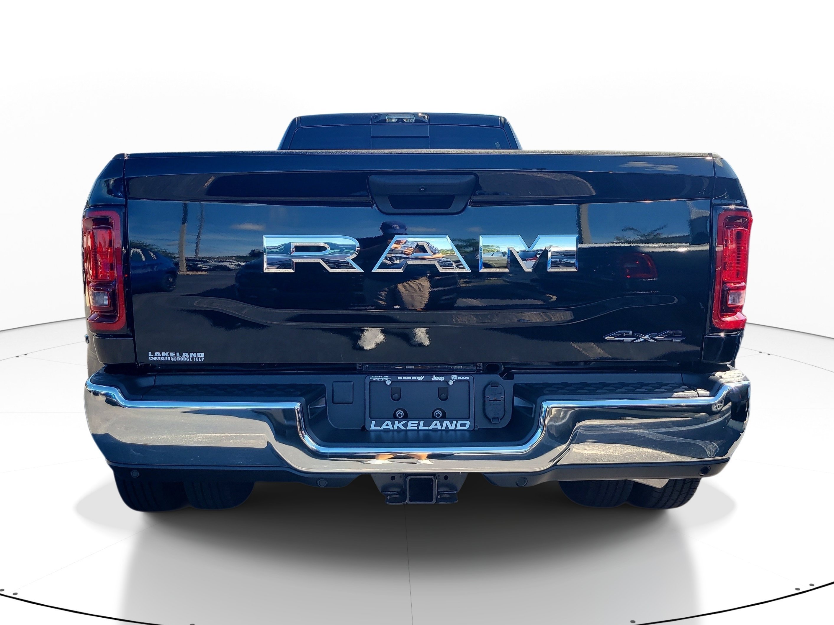 New 2027 Diamond Black Crystal Pearl-Coat Exterior Paint RAM Tradesman image 6