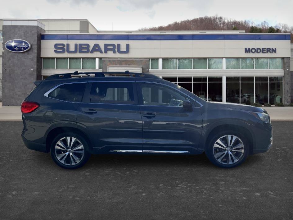 Used 2020 Magnetite Gray Metallic Subaru Limited image 4