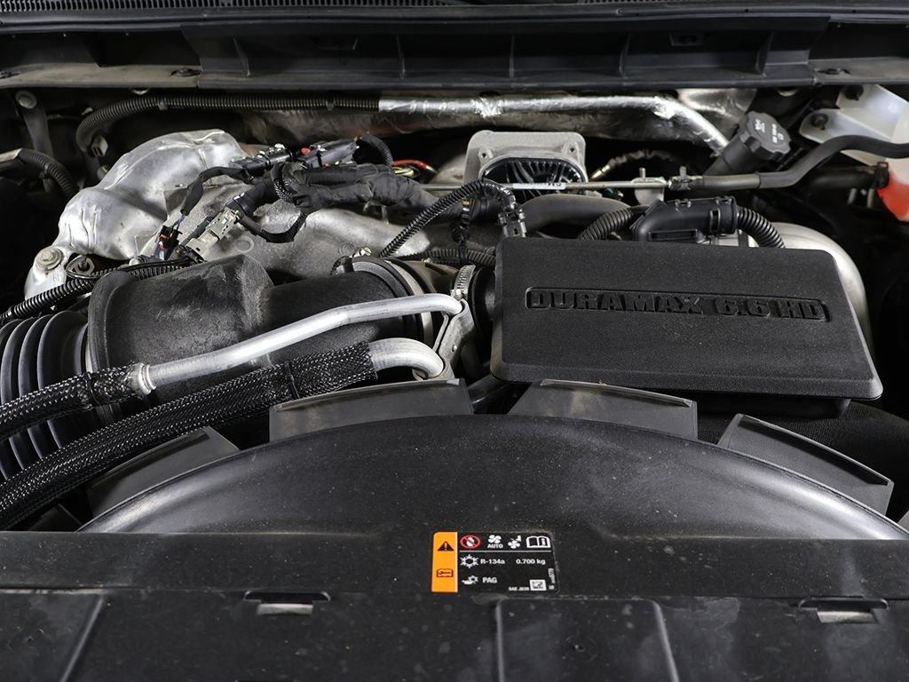 Used 2024 White GMC Denali image 19