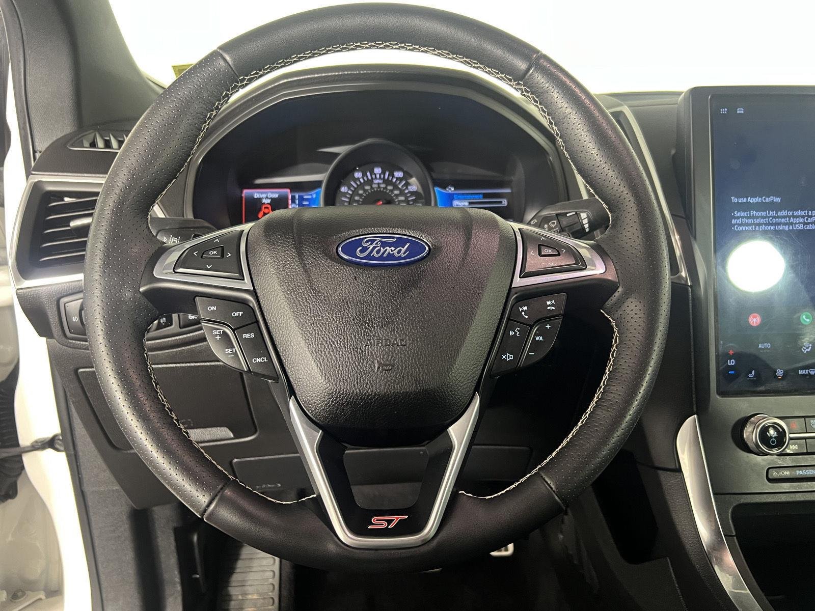 Used 2023 Star White Metallic Tri-Coat Ford ST image 4