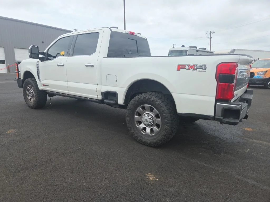 Used 2024 White Metallic Ford King Ranch image 8