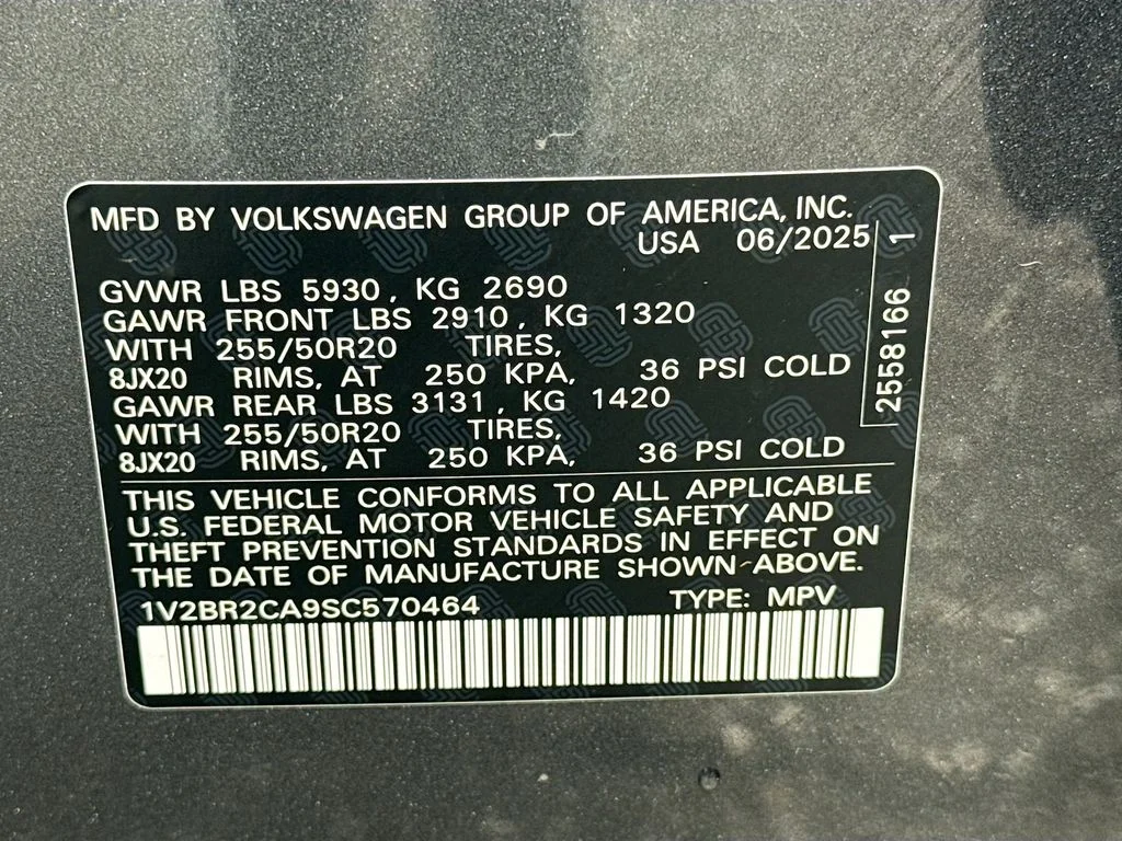 Used 2025  Volkswagen 2.0T SEL image 37