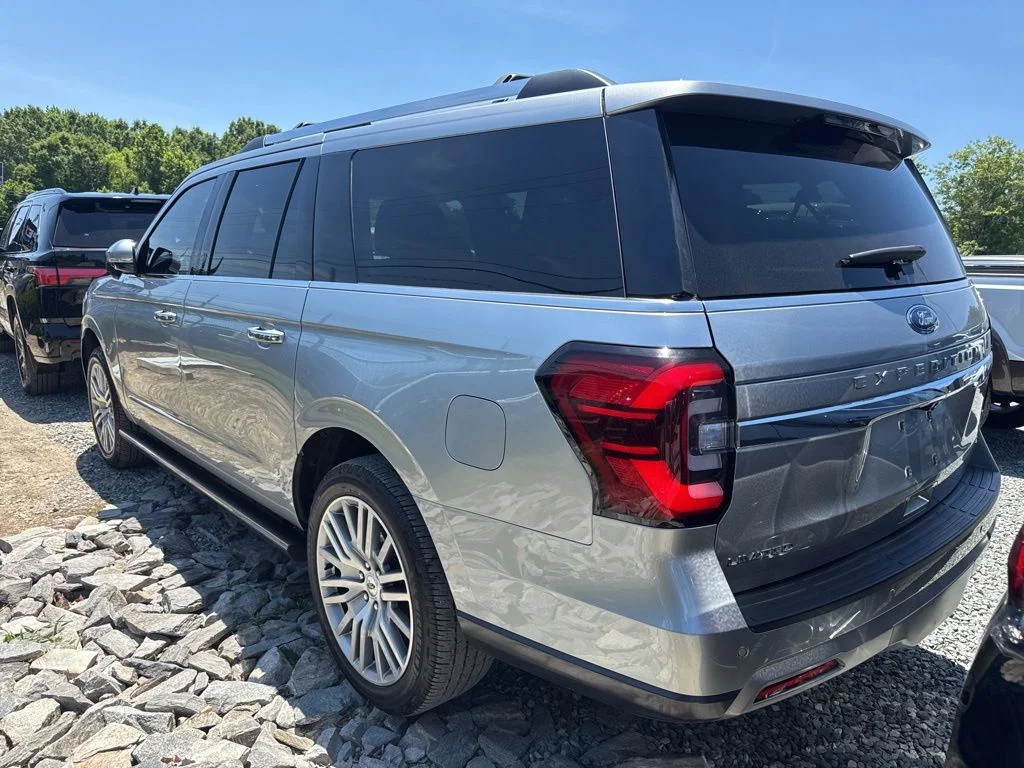 Used 2023 Silver Ford Limited image 5