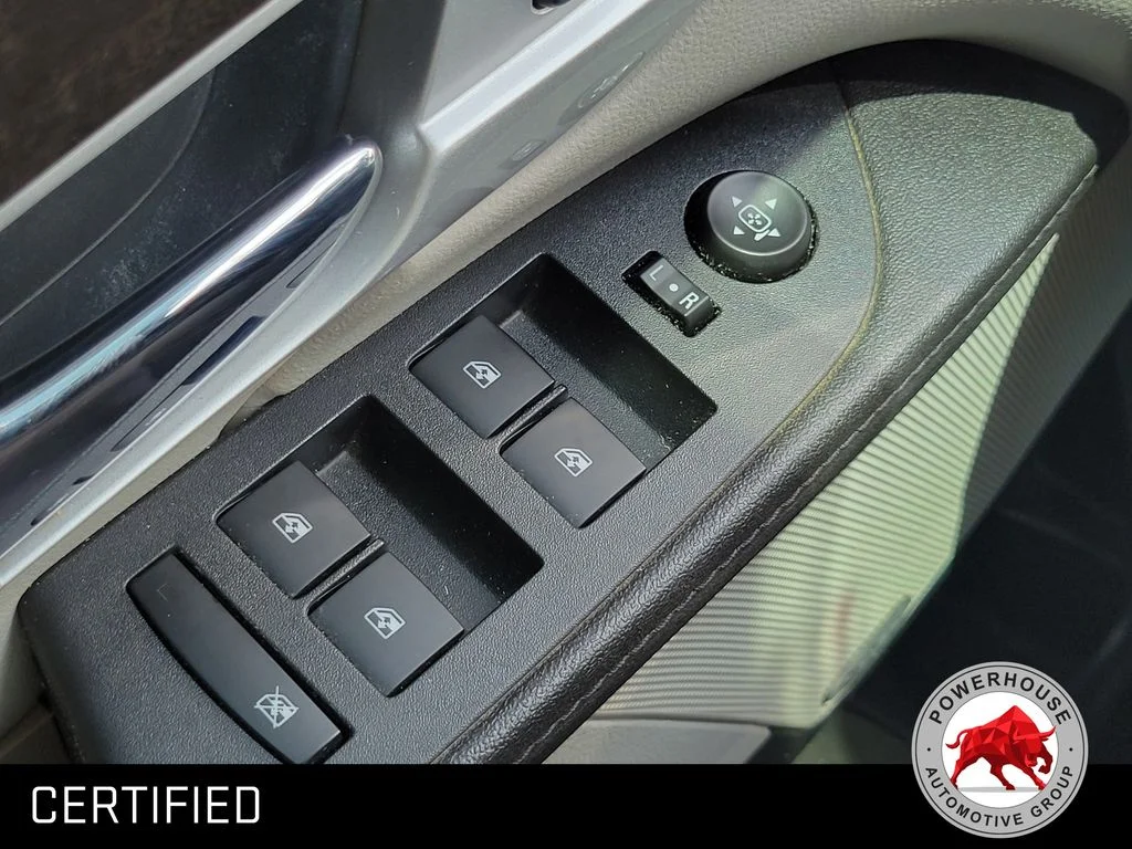 Used 2017 White GMC Denali image 27