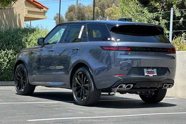 New 2026 Varesine Blue Land Rover Dynamic SE image 3