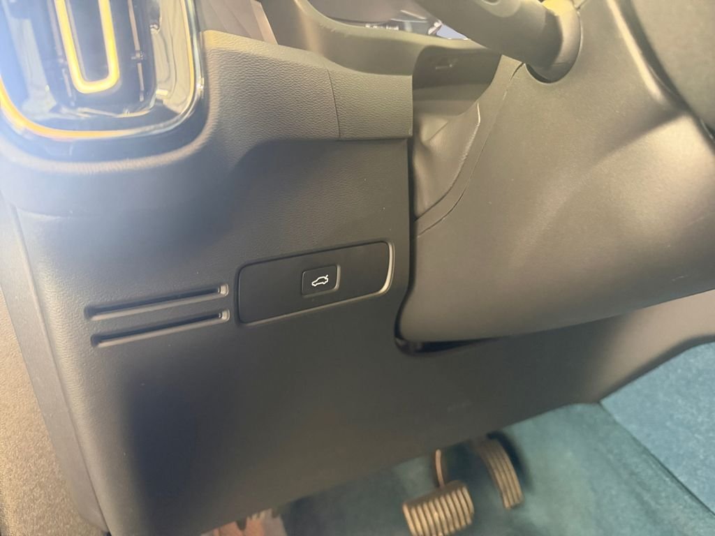 Used 2023 Blue Volvo Ultimate image 11