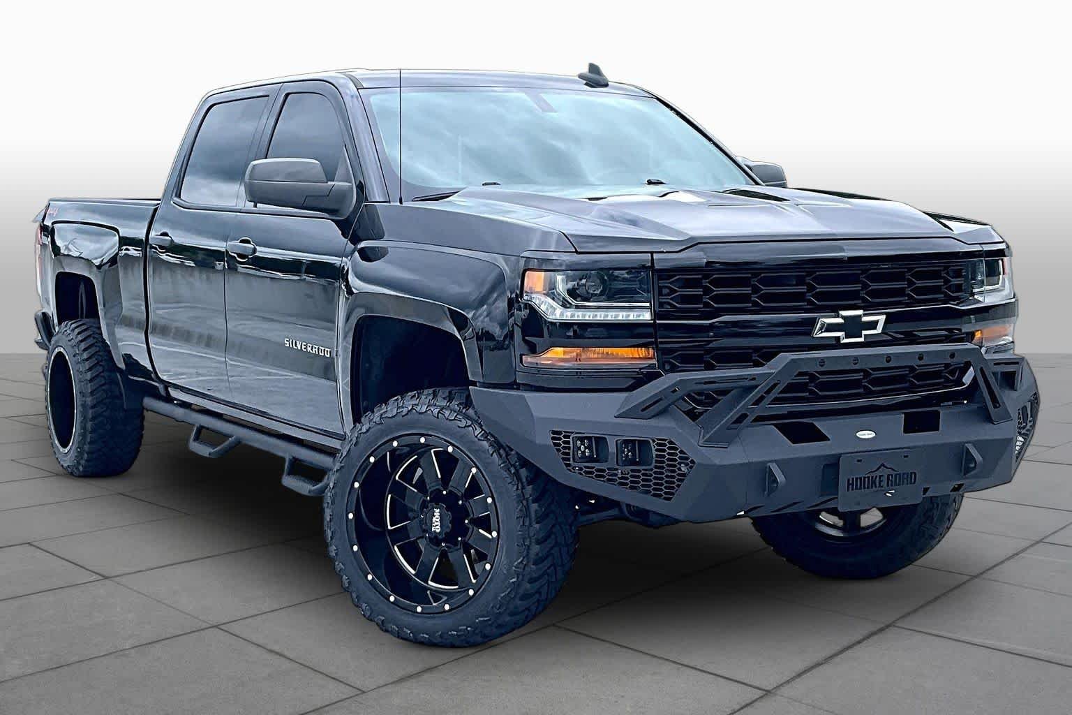 Used 2018 Black Chevrolet Custom image 3