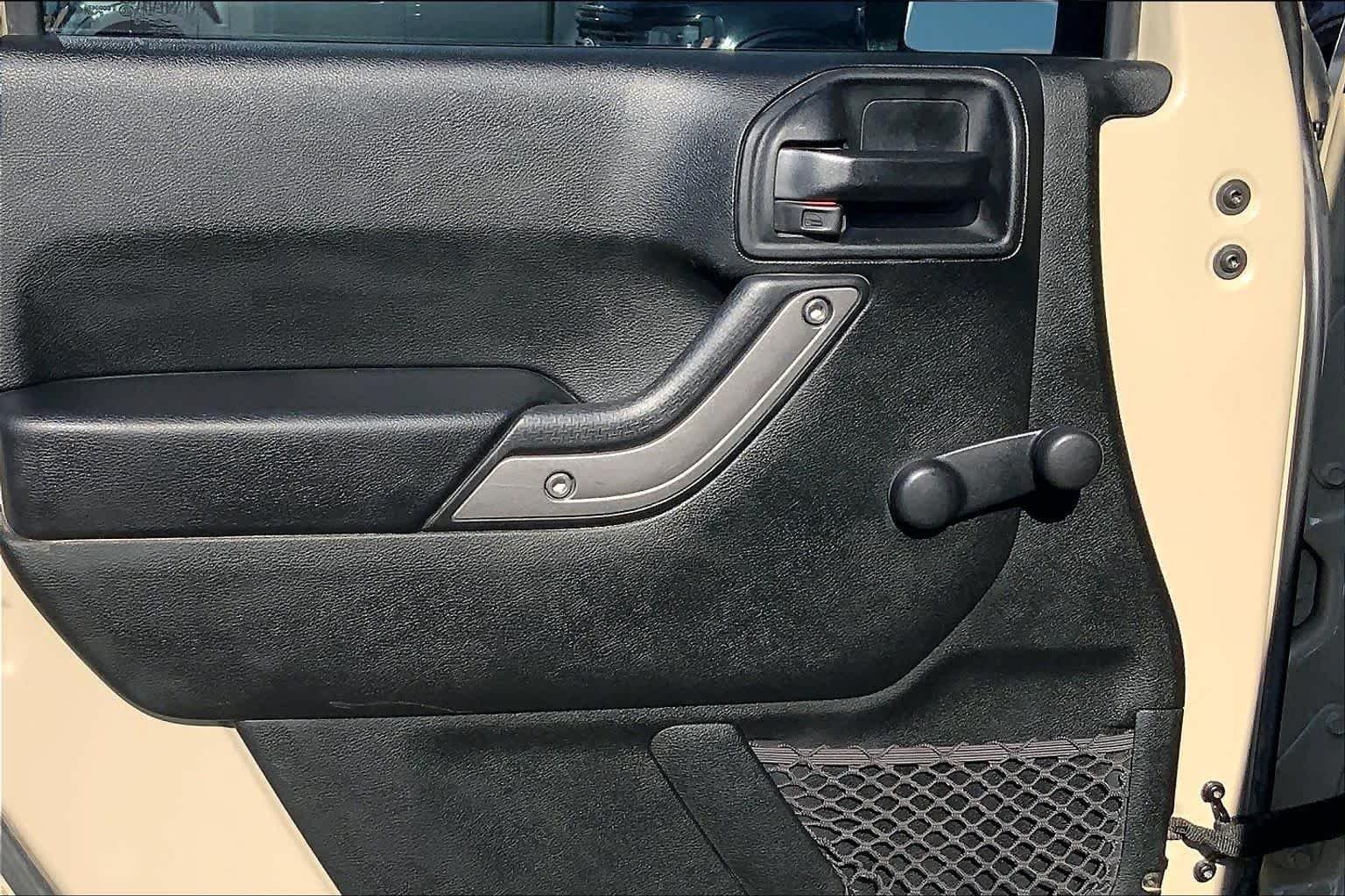 Certified Used 2017 Gobi Clearcoat Jeep Sport image 22