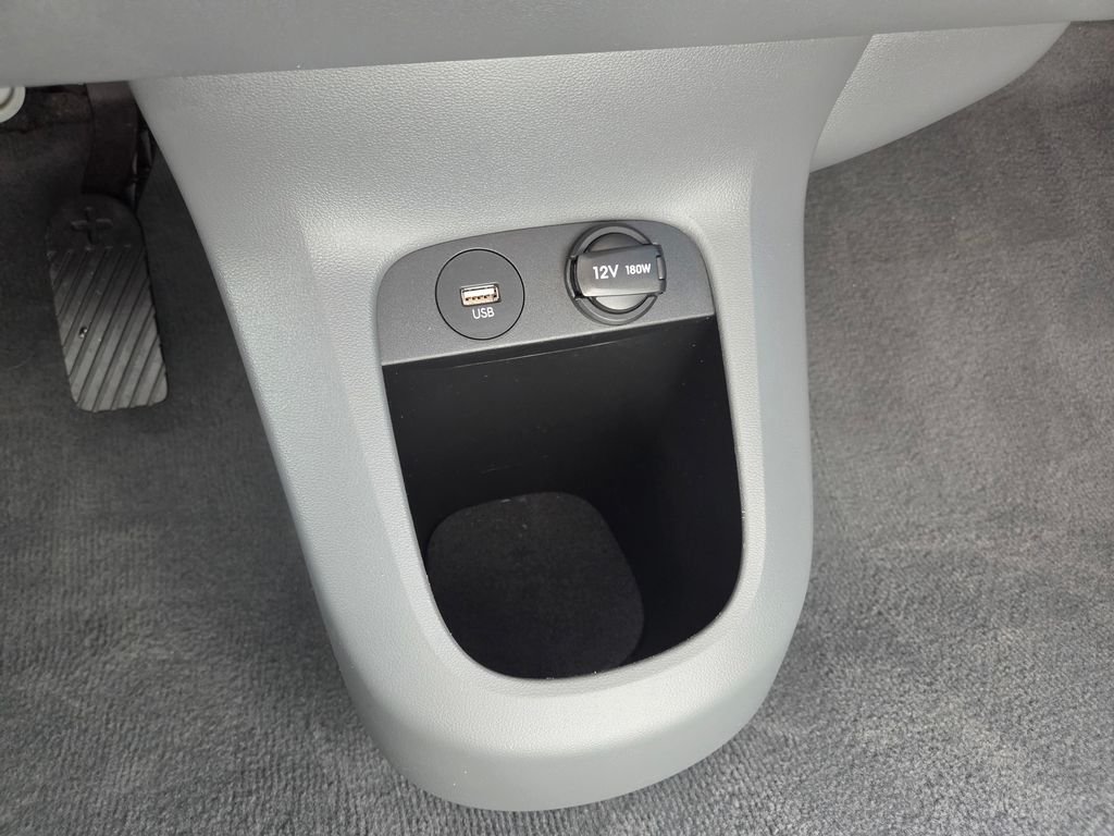 Used 2024 Black Hyundai SEL image 30
