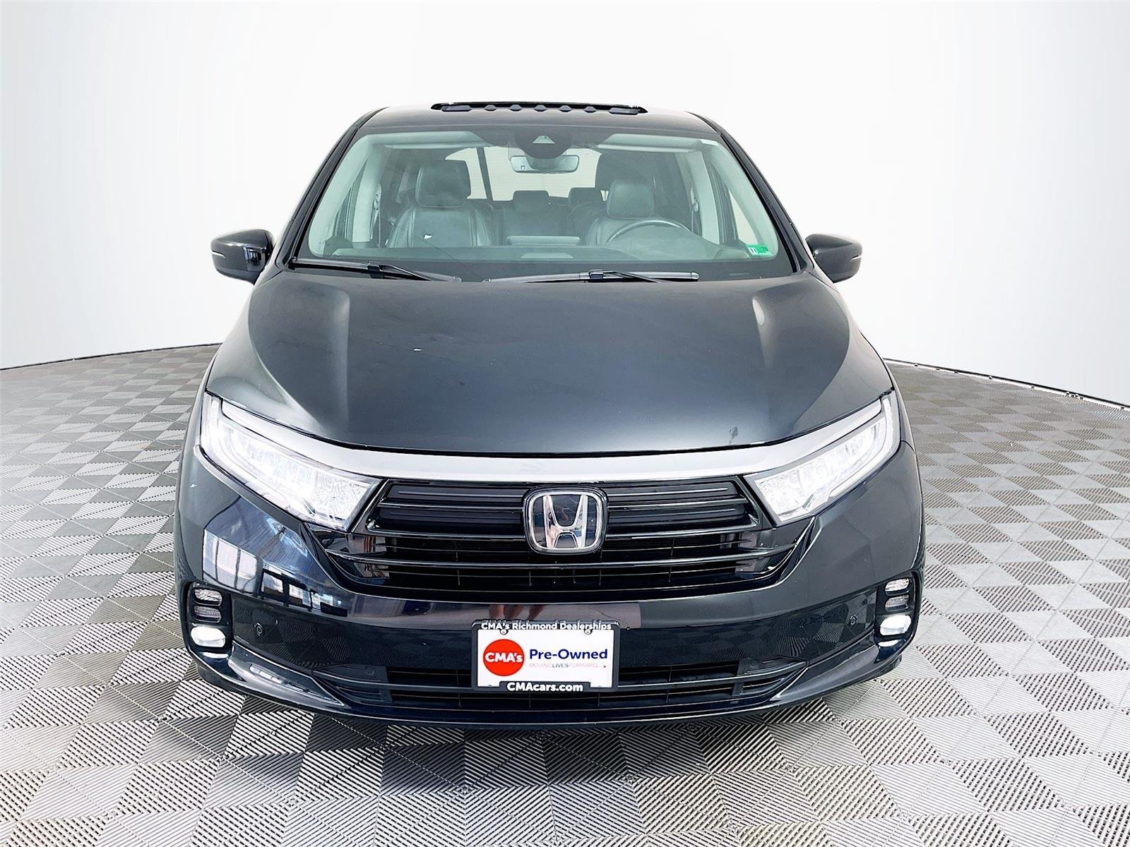 Certified Used 2024 Crystal Black Pearl Honda Touring image 2