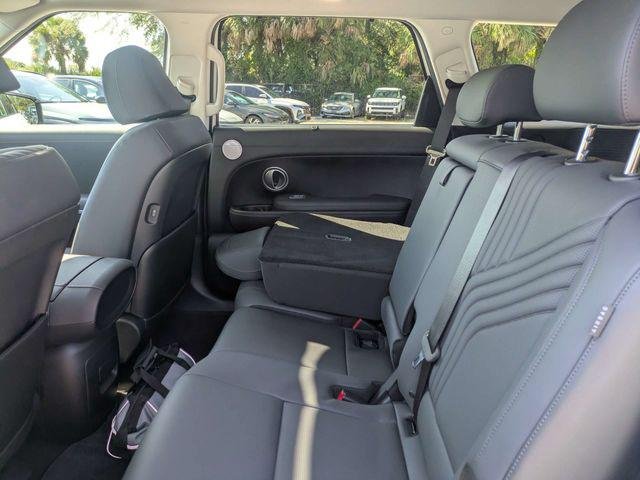 New 2027 White Hyundai Blue SEL Premium 8P image 14