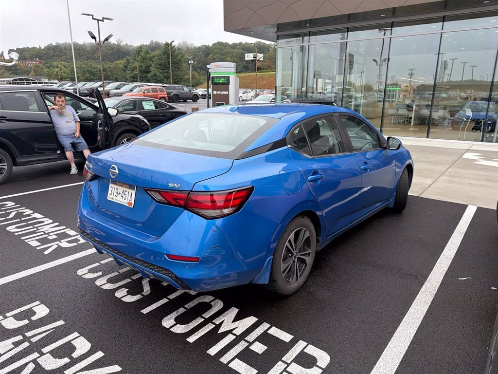 Used 2022 Blue Nissan SV image 15