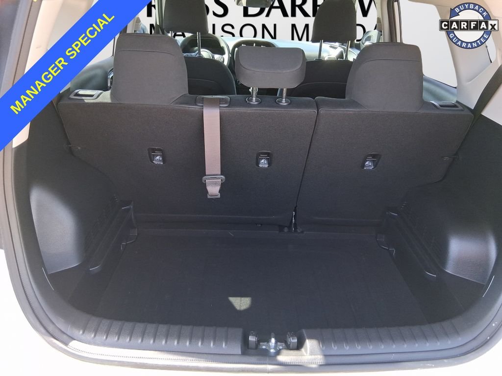 Used 2024 White Kia LX image 11