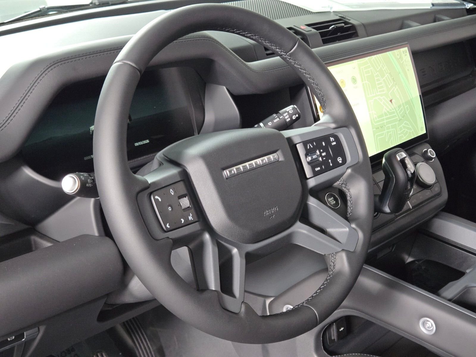 New 2026 Carpathian Grey Land Rover X-Dynamic SE image 24