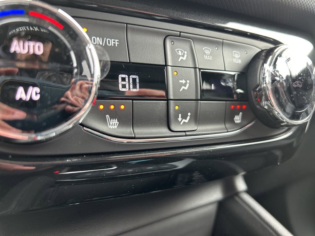New 2026 Mosaic Black Metallic Chevrolet LT image 34