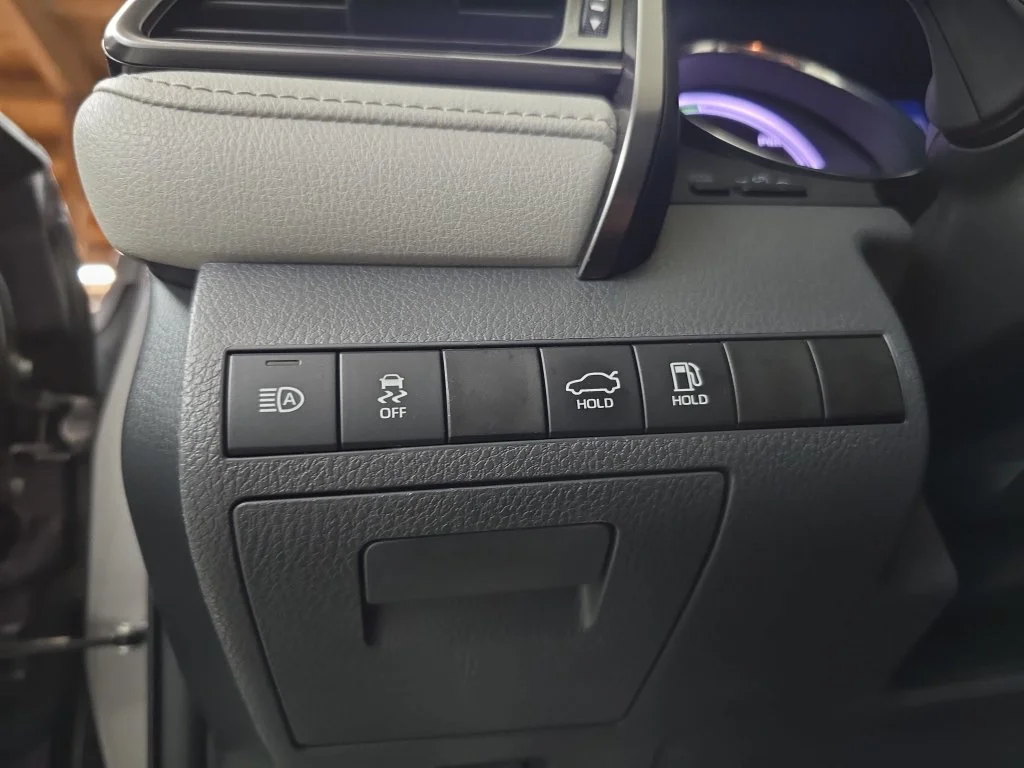 Used 2020 Gray Toyota LE image 26