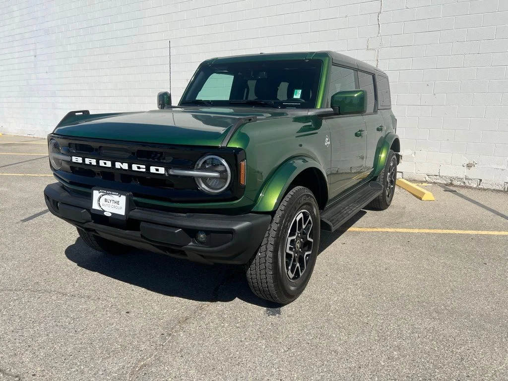 Used 2025 Green Ford Outer Banks image 1