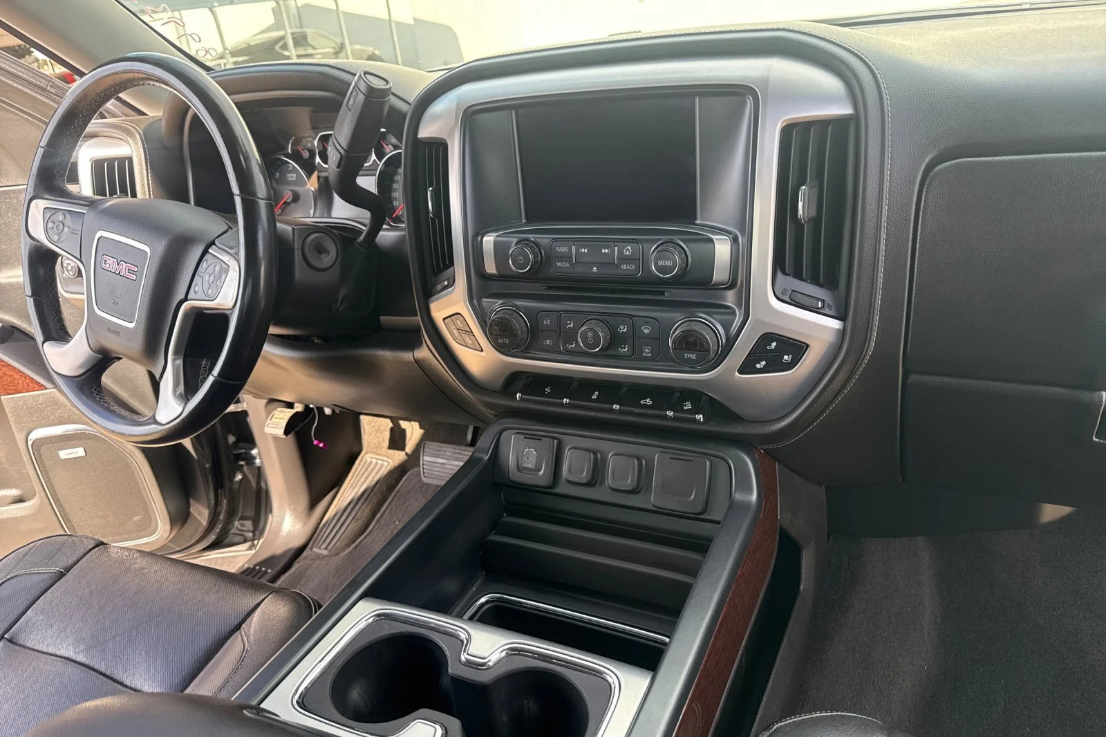 Used 2018 Gray GMC SLT image 16