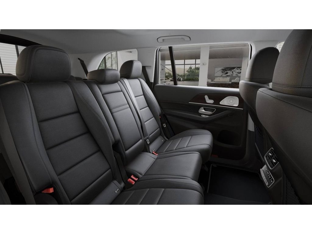New 2026 Black Mercedes-Benz GLS 450 image 5