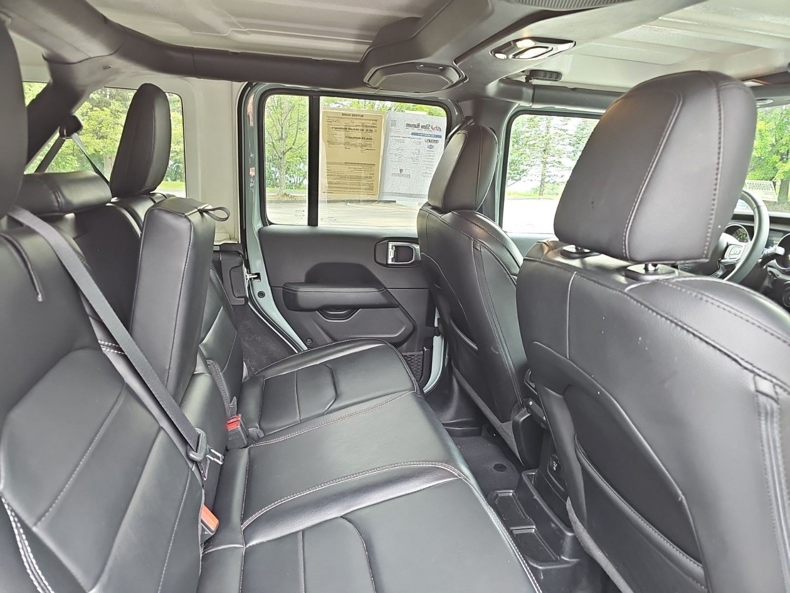 Certified Used 2023 Earl Clearcoat Jeep Sahara image 16