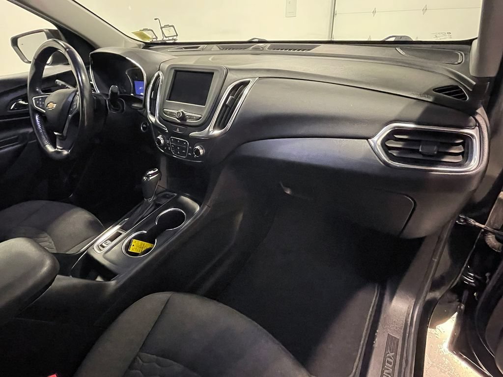 Used 2020 MOSAIC BLACK METALLIC Chevrolet LT image 28