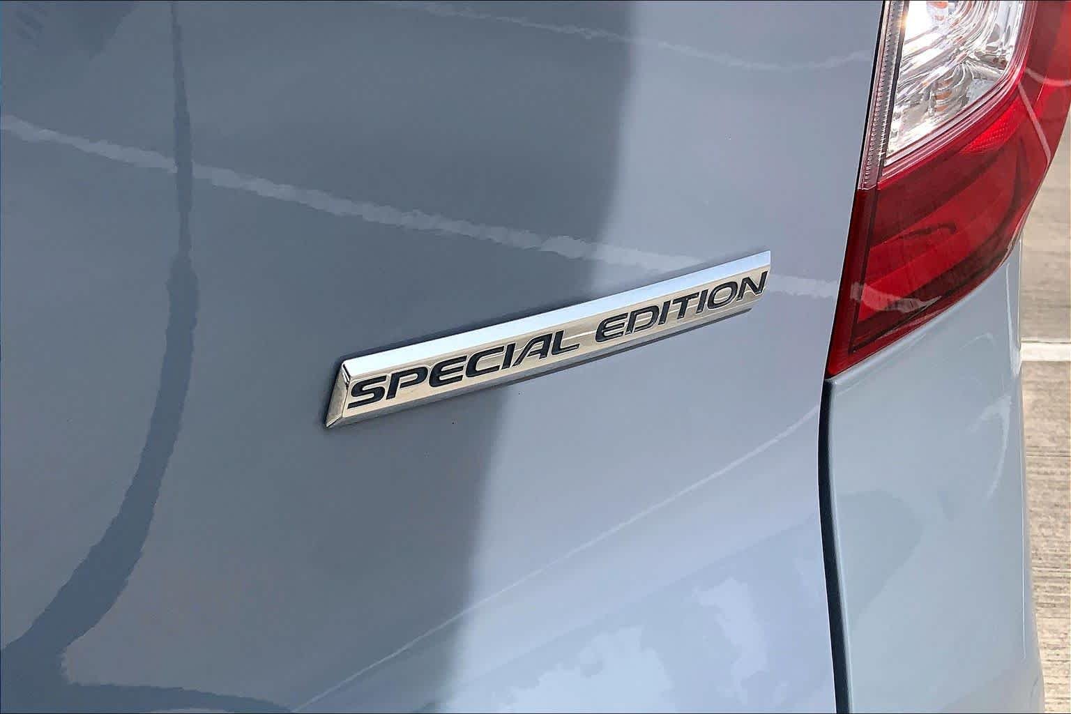 Used 2022 Sonic Gray Pearl Honda Special Edition image 10