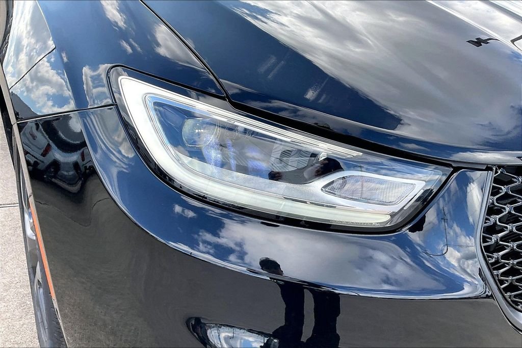 New 2026 Chrysler Pacifica Limited 4D Passenger Van