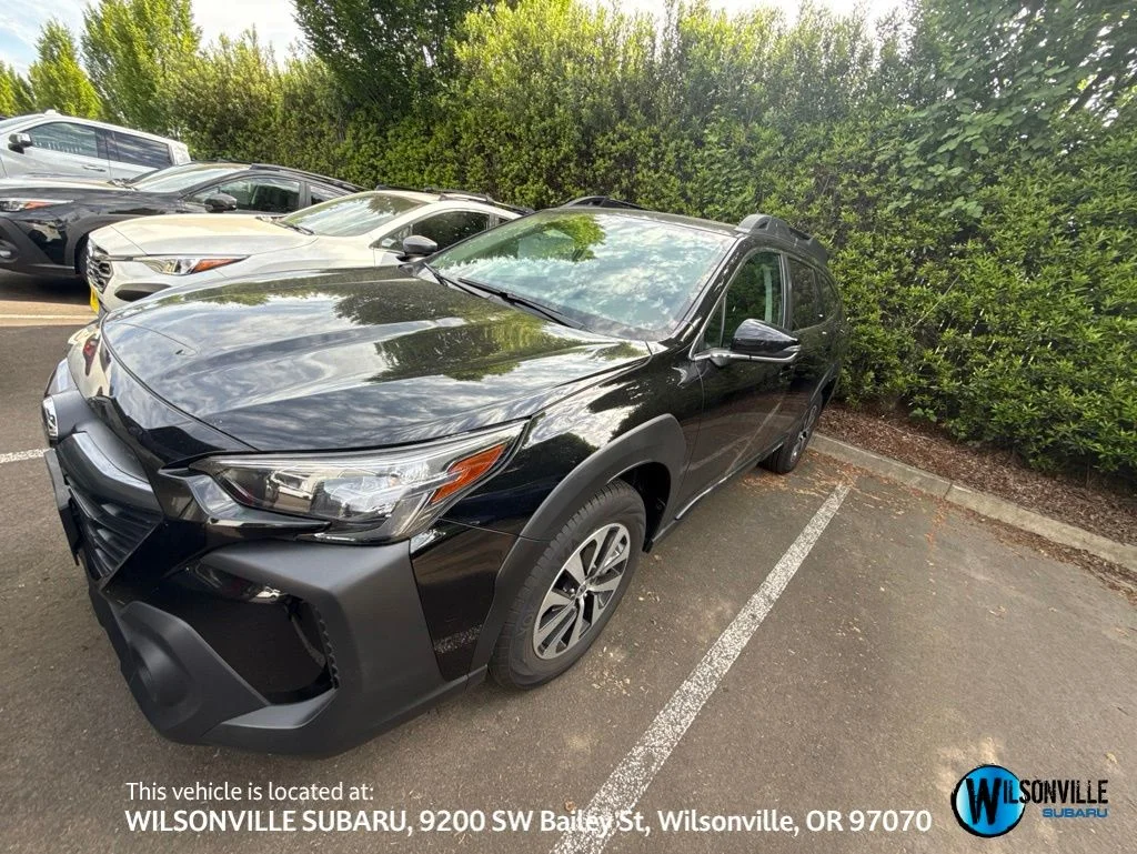 2025 Subaru Outback Premium's photo