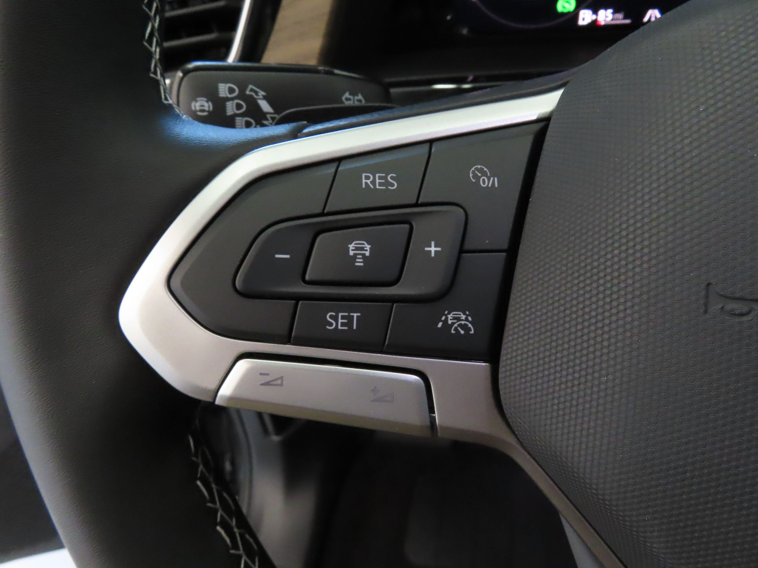 New 2026 Black Volkswagen 2.0T SE w/Technology image 13