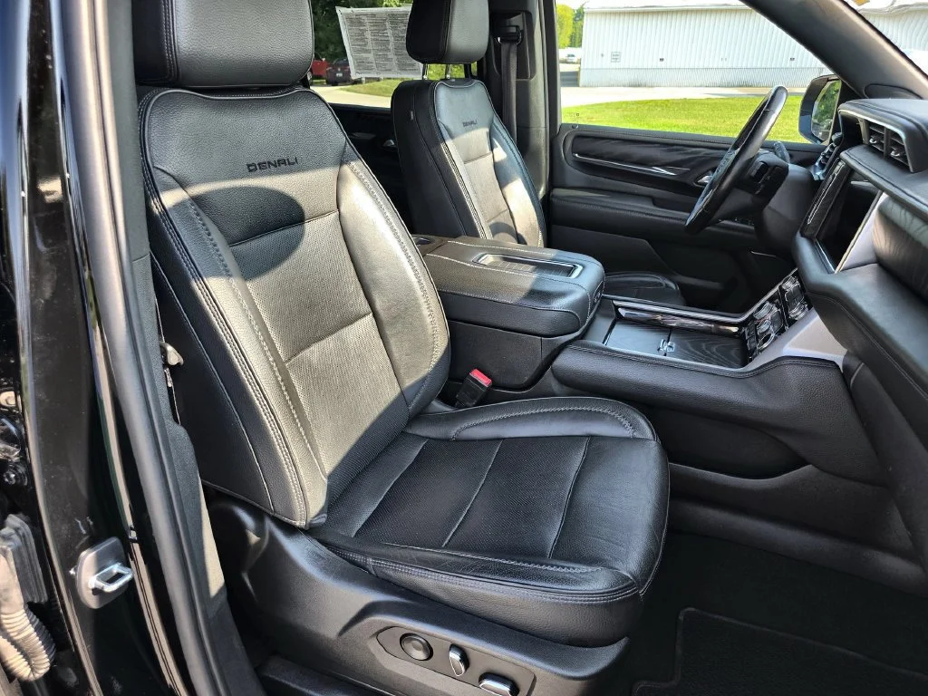 Used 2022 Onyx Black GMC Denali image 16
