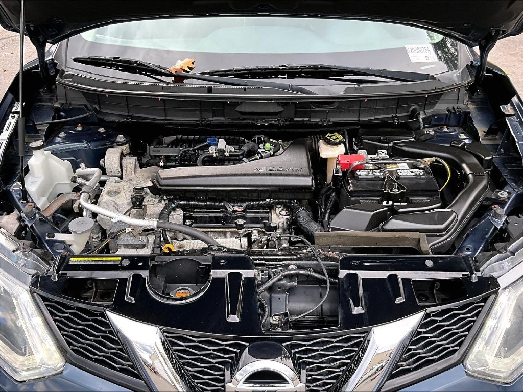 Used 2015 Arctic Blue Metallic Nissan S image 30