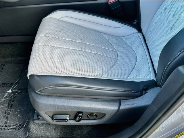 Used 2025  Lexus 350 F SPORT Handling image 20