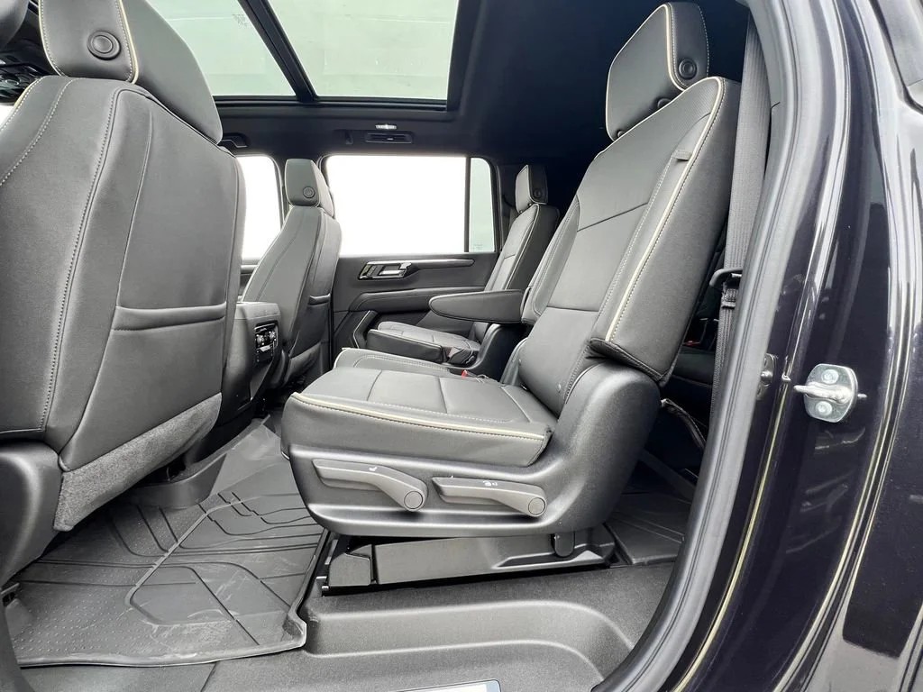 2026 Chevrolet Suburban Premier - Photo 35
