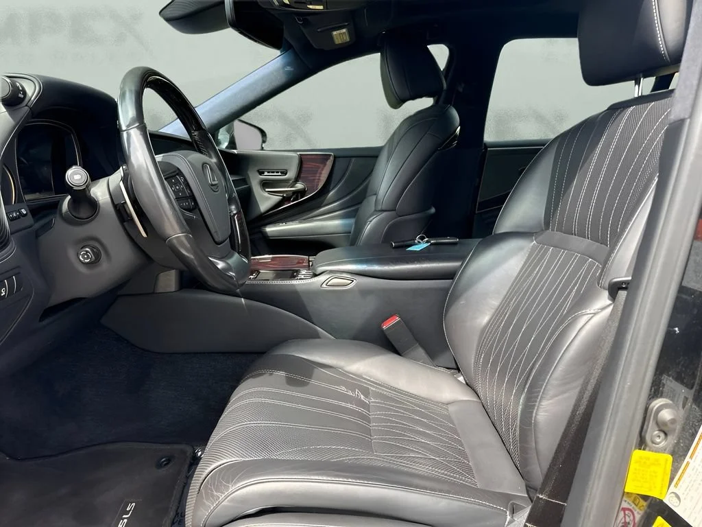 Used 2018  Lexus LS 500 image 9