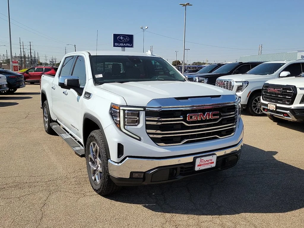 New 2026 Glacier White Tricoat GMC SLT image 2