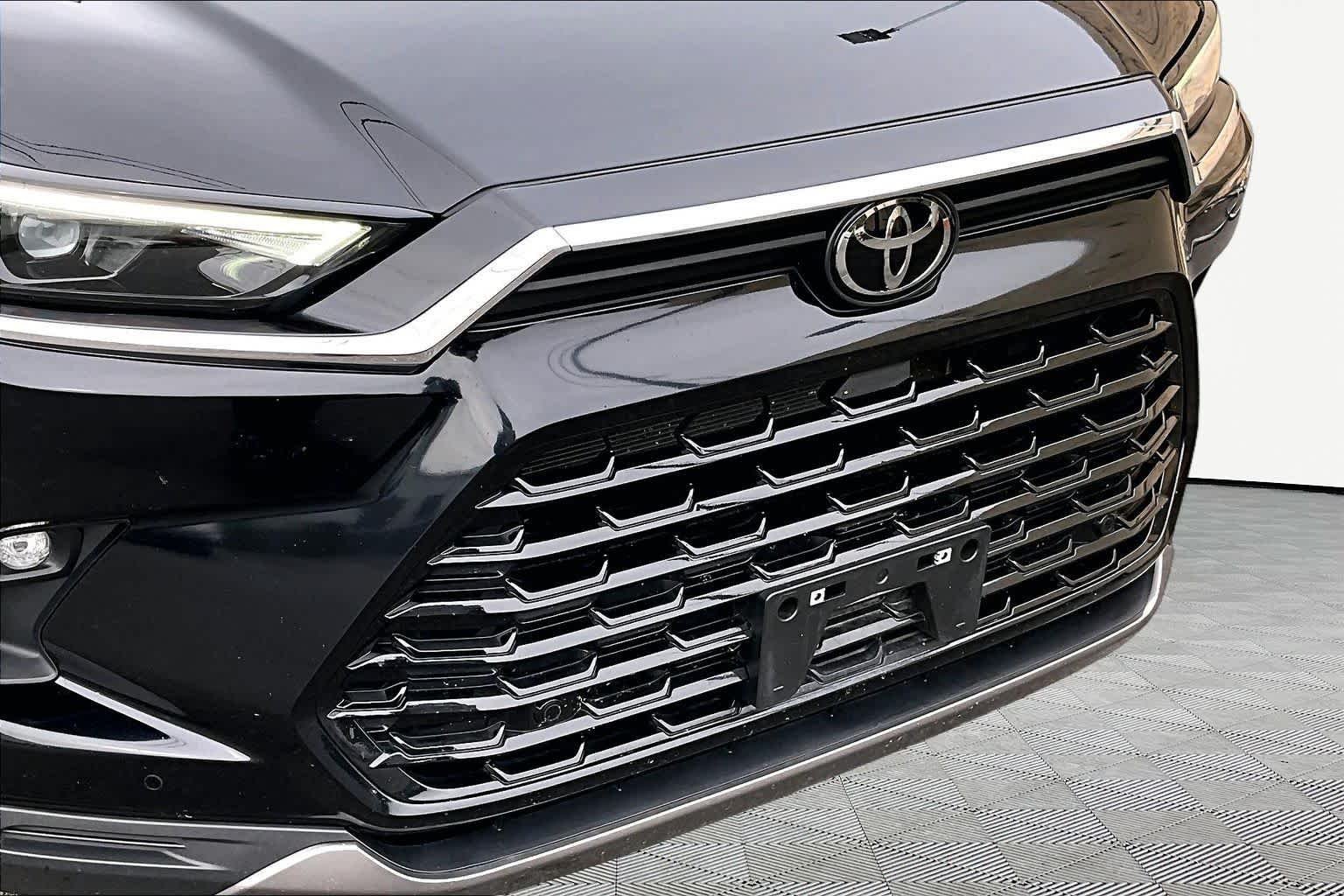 Used 2025 Midnight Black Metallic Toyota Limited image 30