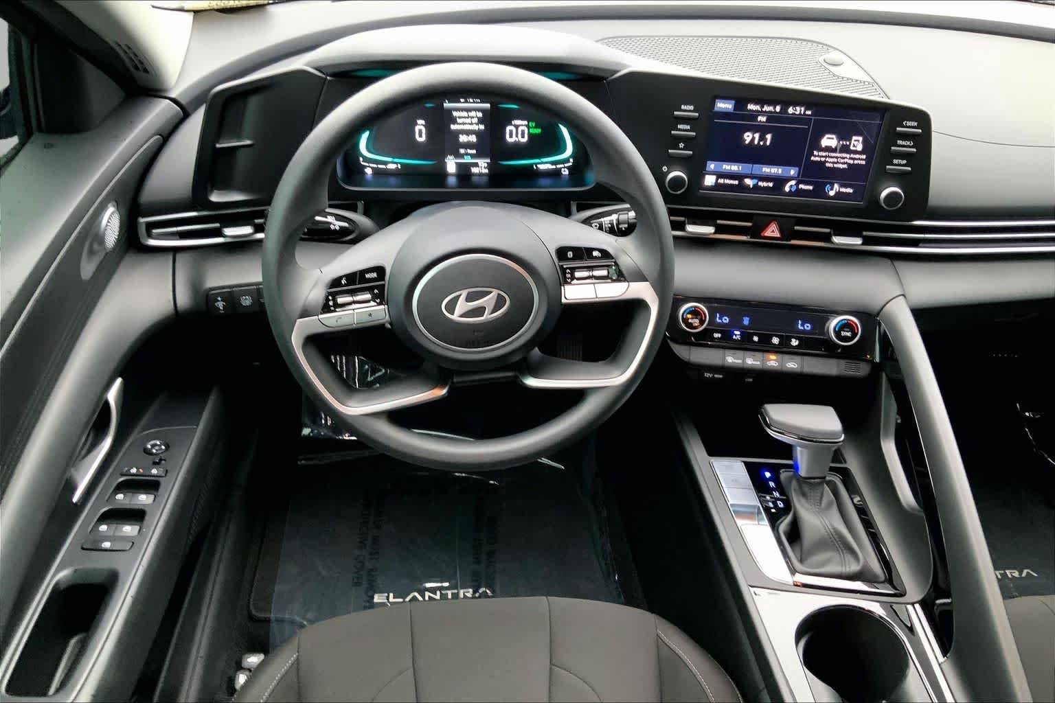 Used 2025 Abyss Black Hyundai Blue image 10