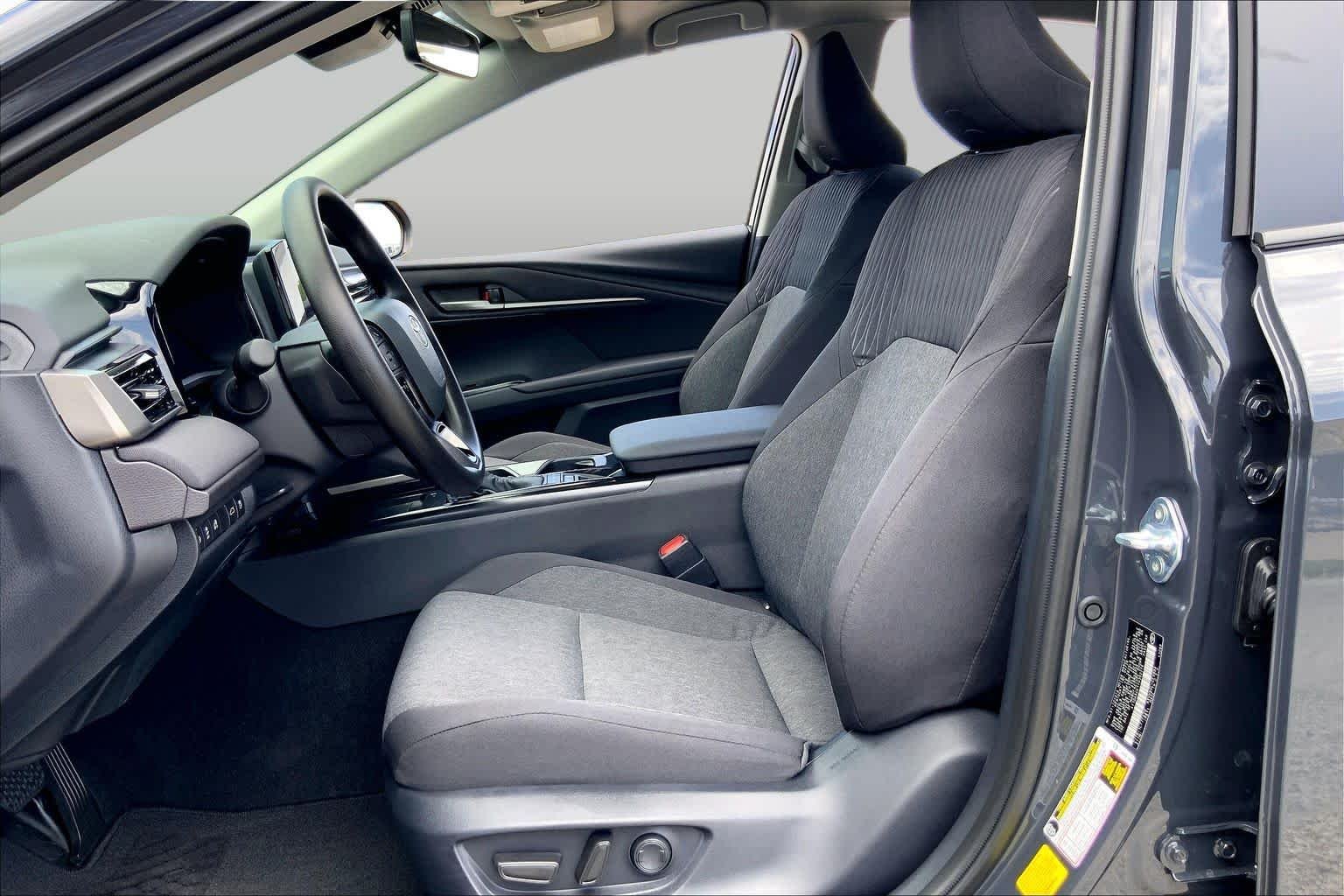 Used 2026 Underground Toyota LE image 8