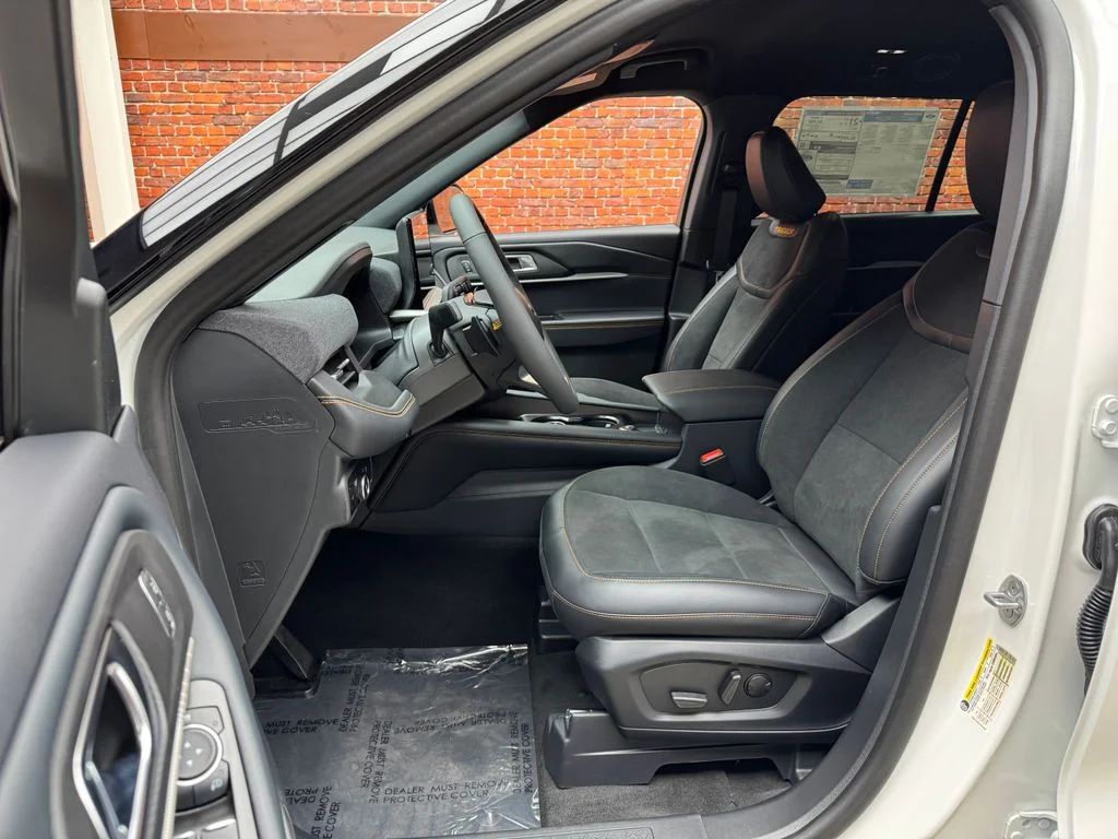 New 2026 Star White Metallic Tri-Coat Ford Tremor® image 22