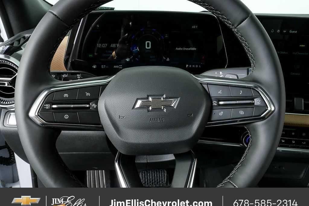 New 2026 Polar White Tricoat Chevrolet ACTIV image 8