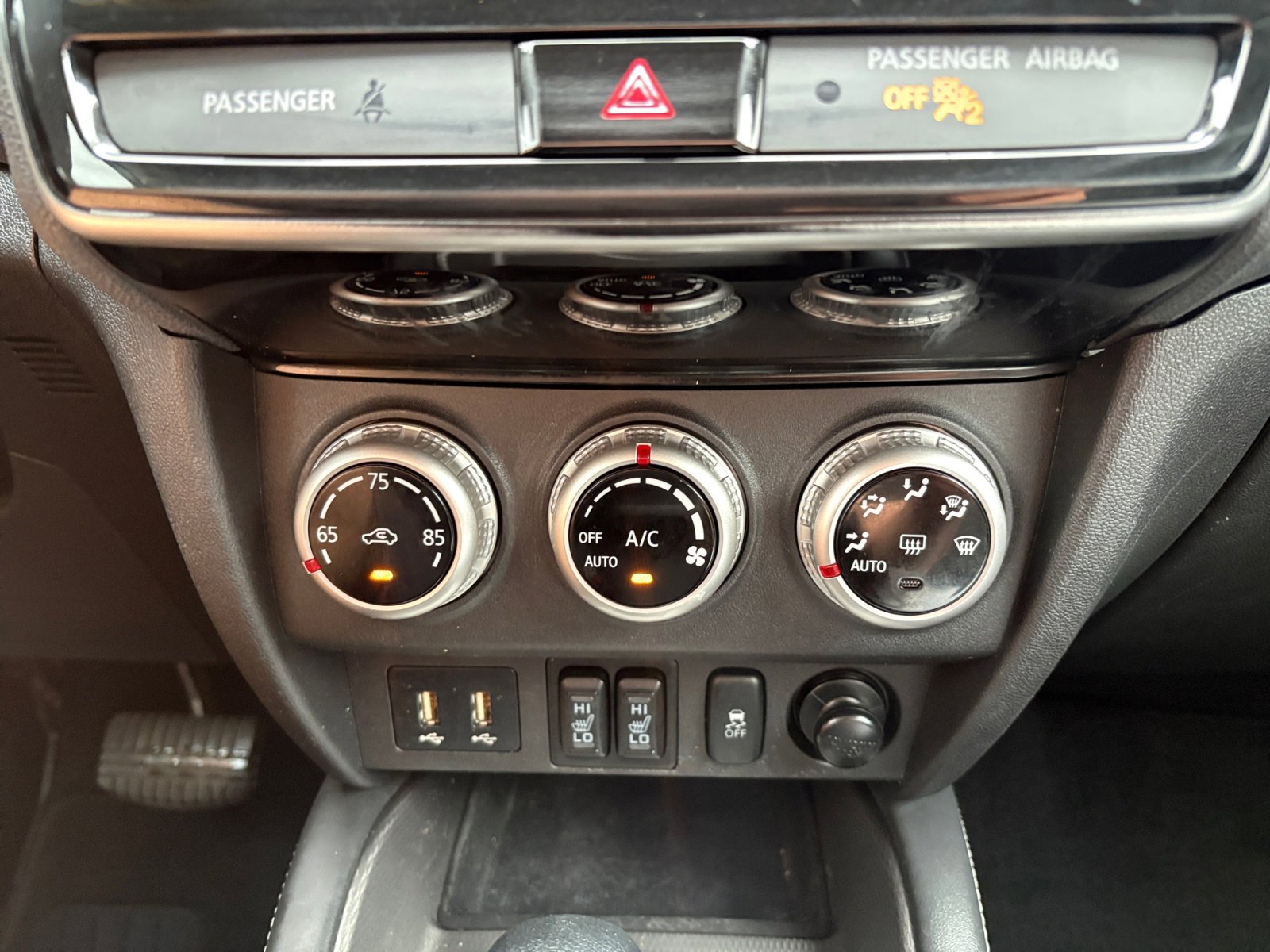 Used 2020 Labrador Black Metallic Mitsubishi ES 2.0 image 16