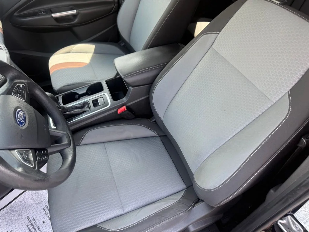 Used 2018 Black Ford SE image 17